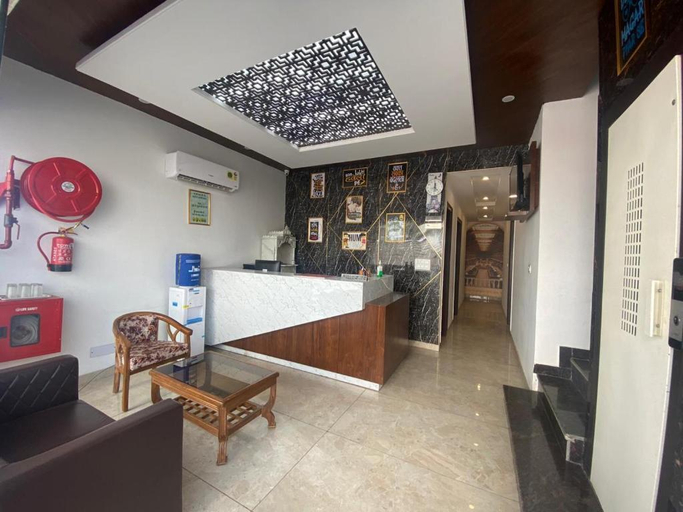 Public Area, Hotel Hollywood , Sahibzada Ajit Singh Nagar