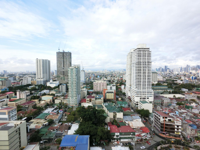 Others 3, GERI'S staycation MBM city view studio apartment, Manila City
