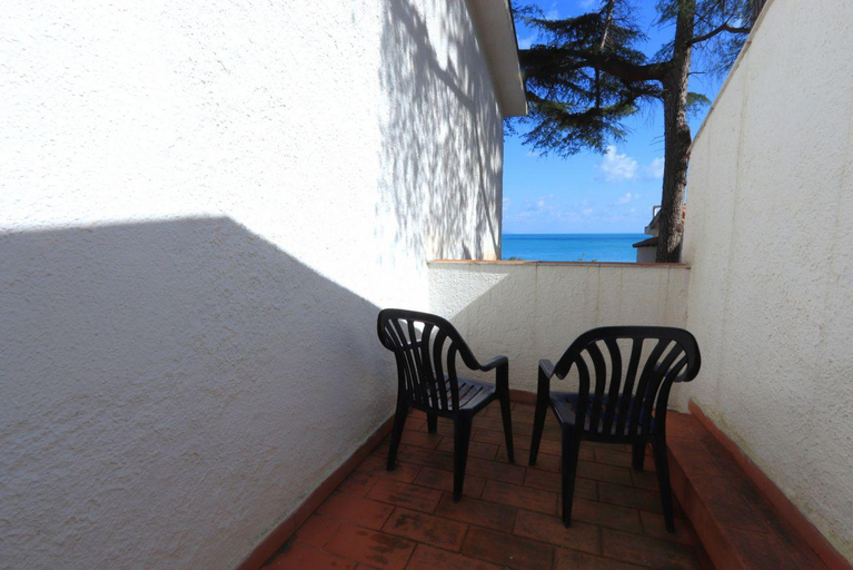 Others 4, T. di Monaco - Natural Beach Village, Messina