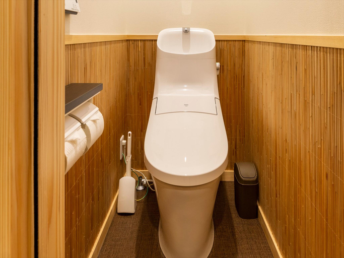 Bathroom 3, YADOYA Iroha, Taitō