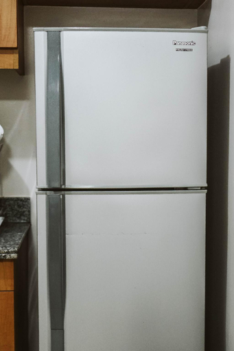 3, HoliStay Manila 2212 with balcony plus Netflix, Mandaluyong