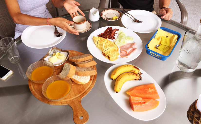 Food & Drinks 3, Victoria's Bed & Breakfast 2, Puerto Galera