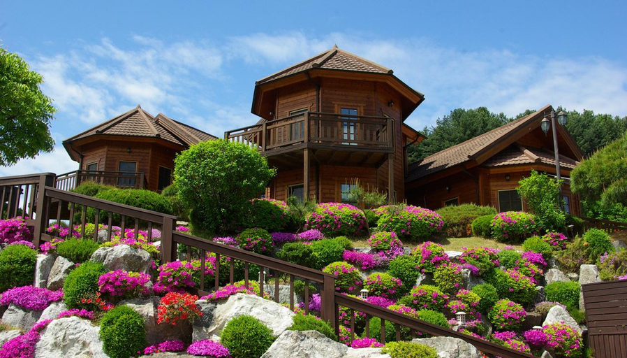 Others 3, Ecran Pension, Chuncheon