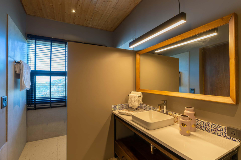 Bathroom 5, StayVista at Nivriti w/ Heated Outdoor Pool, Solan