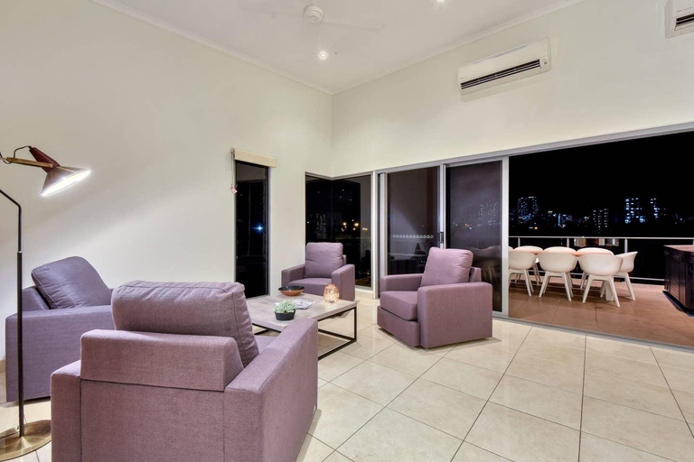 Others 4, DARWIN CITY LIGHTS HUGE HOUSE JACUZZI CENTRAL CITY, Darwin