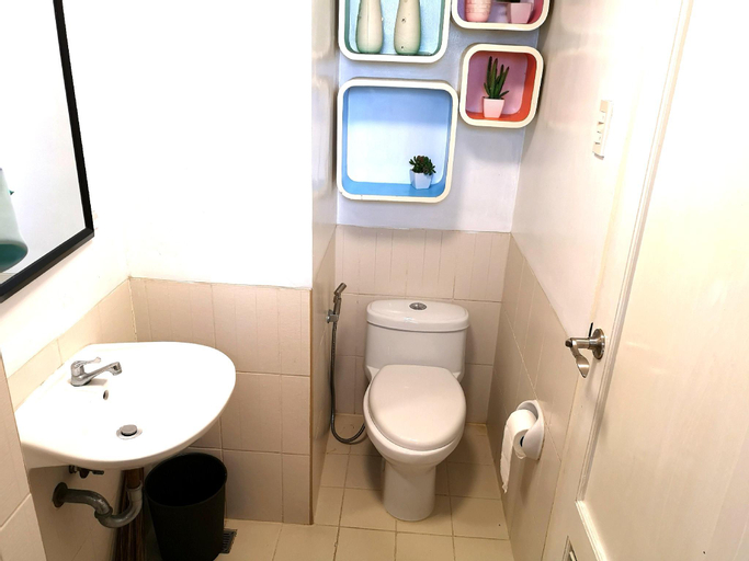 Bedroom 4, Tivoli Garden Res., Family Room w/ wifi, balcony, Mandaluyong