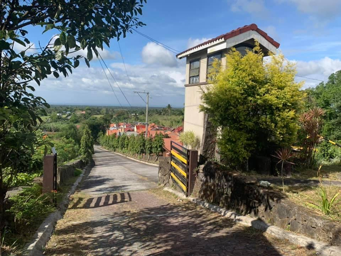 Others 5, D'Waldz Villa Tagaytay , Alfonso