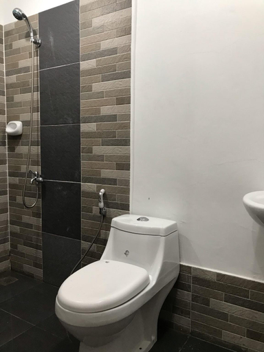 Bathroom 5, RLS budget studio , Davao City