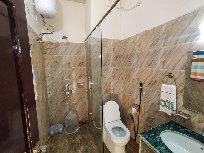 Bathroom, Anugraha Homestay, Nainital