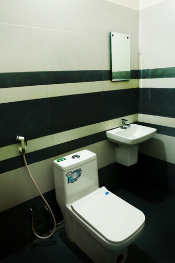 Bathroom 4, Green Garden Home Stay Wayanad, Wayanad