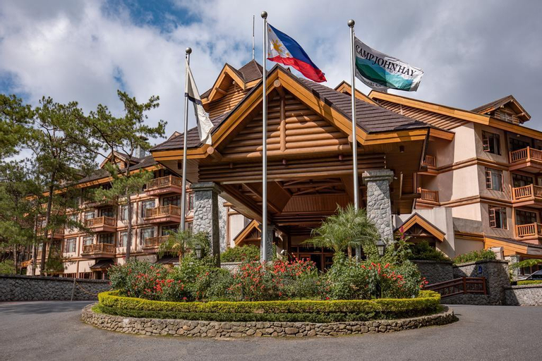 Entrance, CHEAP  DELUXE ROOM WITH BALCONY at THE MANOR HOTEL, Baguio City