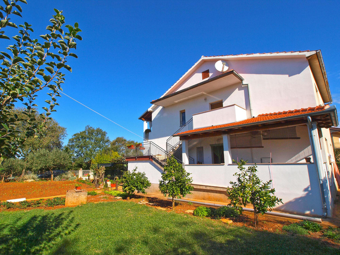 Others 3, Apartment 1026, Fažana