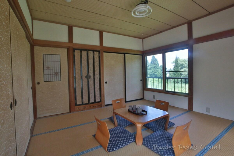 Others 5, Spacious 5 Bedroom Chalet. Powder Peaks, Myoko, Myōkō