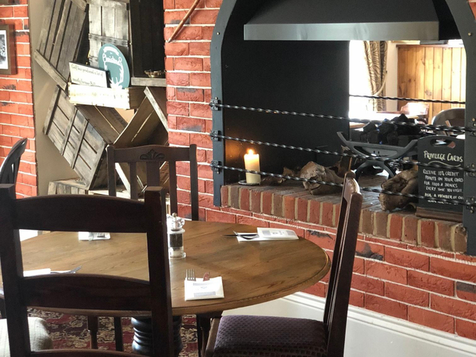 Others 2, The Mortimer Arms, Hampshire