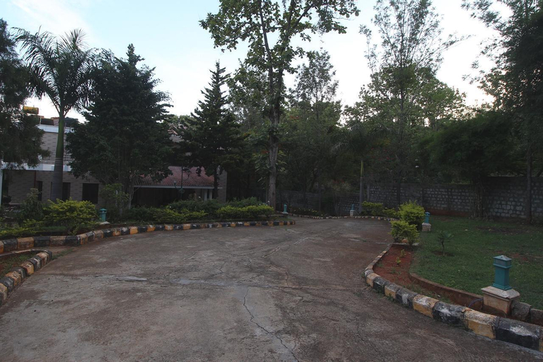 Others 3, Temple Tree Residence, Vellore
