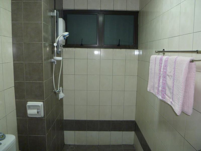 Bathroom 4, Indah Alam Condo@Vacation Home, Subang Jaya