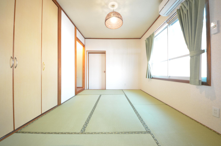 Public Area, Sobe House in Yomitanson, Yomitan