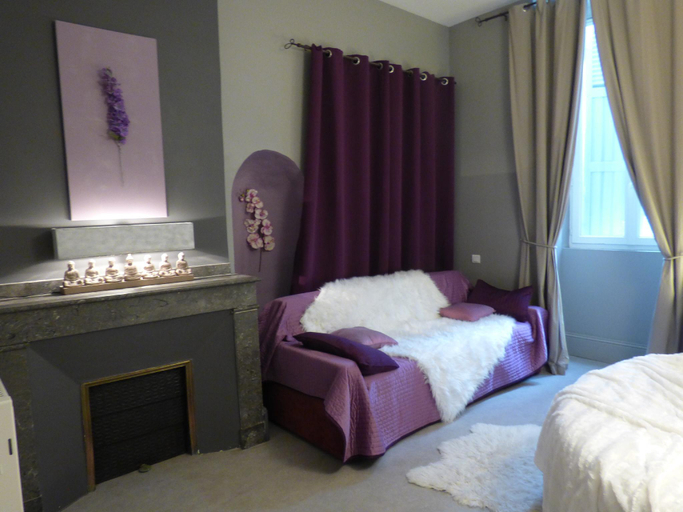 Bedroom 2, Château d'Orleix, Hautes-Pyrénées