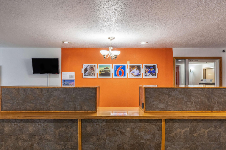 Public Area 3, Motel 6 Fond Du Lac, WI, Fond du Lac