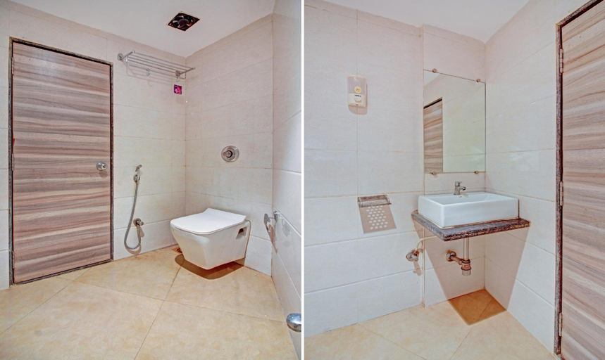 Bathroom 3, TREEBO TRIP HOTEL WELLINGTEN, Mumbai Suburban