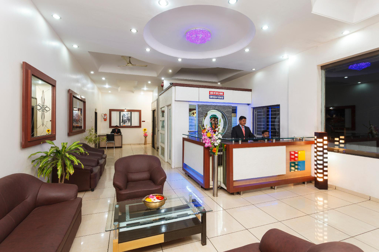 Public Area 2, Hotel Vrindavan Deluxe, Kolhapur, Kolhapur