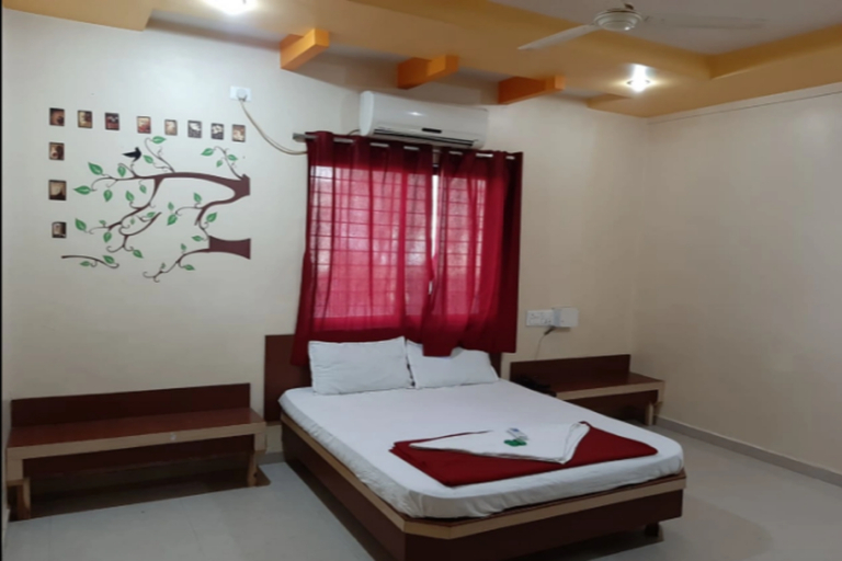 Bedroom, Hotel Sai Aditya, Ahmadnagar
