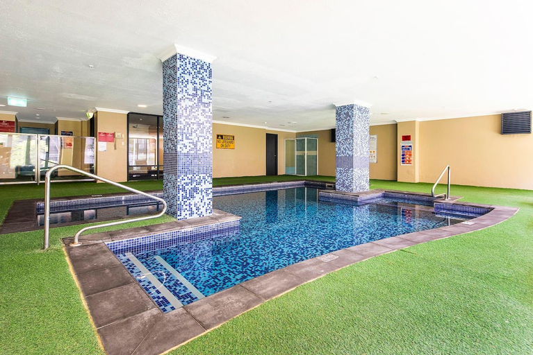 Sport & Beauty, 60 Sparkling new Perth East End pool+parking, Perth