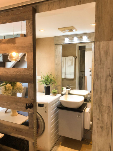 Bathroom, Posh, Modern 2BR Loft, Spectacular View BGC, Makati City