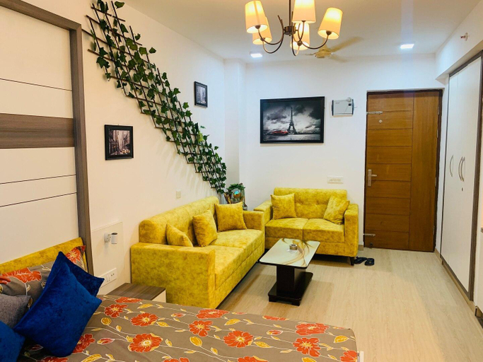 Others 5, Noida Apartments, Gautam Buddha Nagar