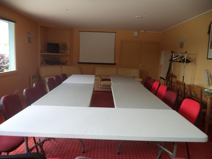 Business Facilities 3, Cit Hotel Avallon Vauban, Yonne