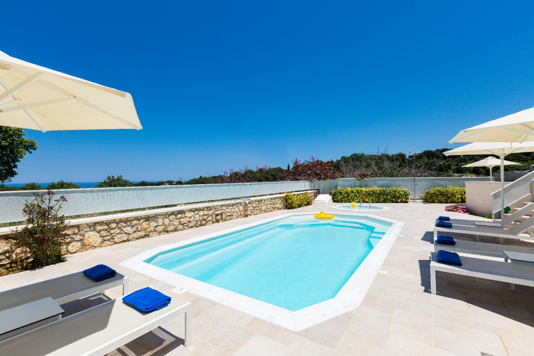Sport & Beauty 2, Full Privacy VIlla next to Rethymno city & beach, Crete