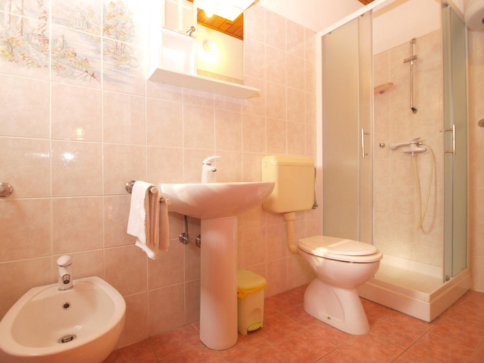 Others 2, Apartment 1576, Medulin