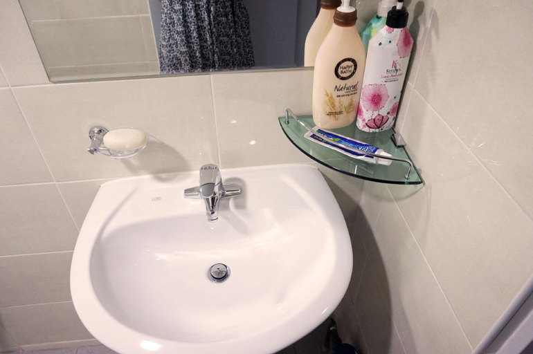 Bathroom 5, Able Guesthouse Hongdae, Mapo