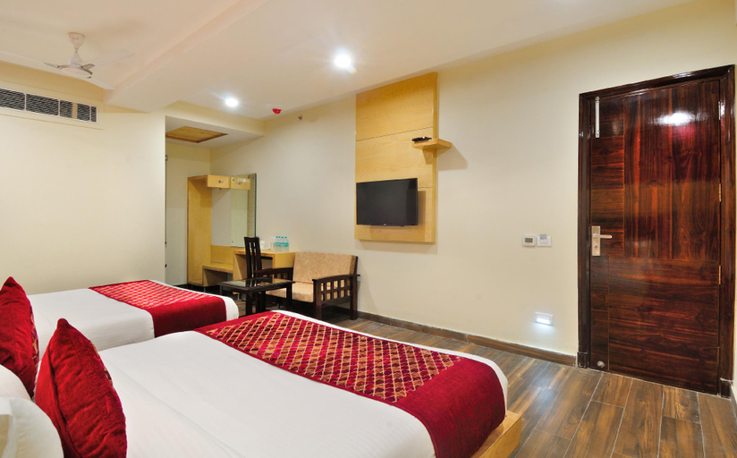 Bedroom 3, The Grand Uddhav, Delhi