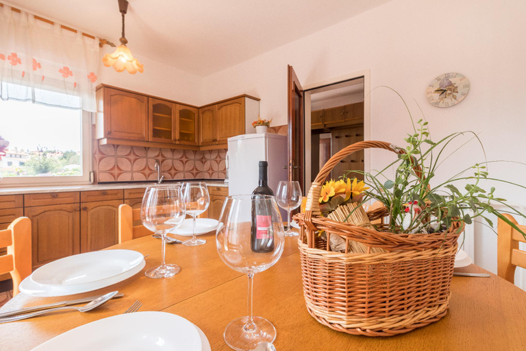 Others 5, Apartment 1706, Ližnjan
