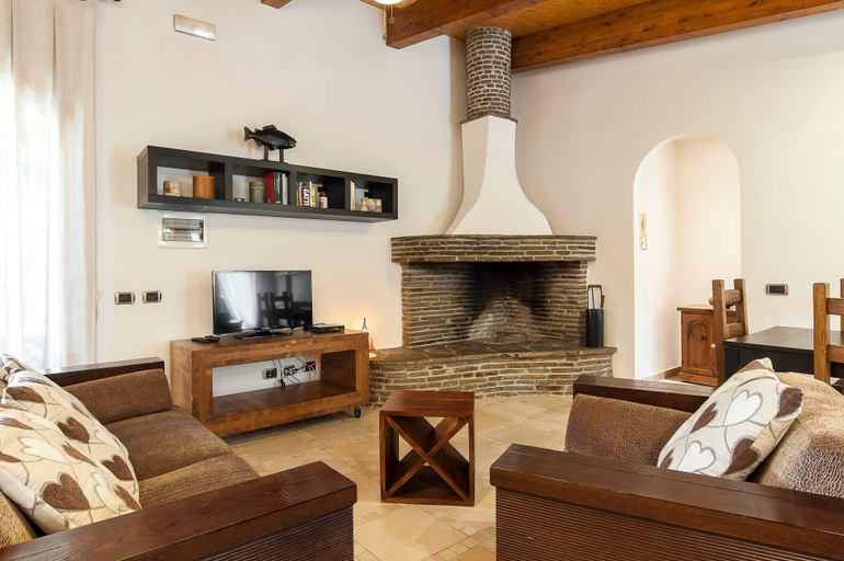 Others 5, Villa La Cesa For 6-10 Persons, Latina