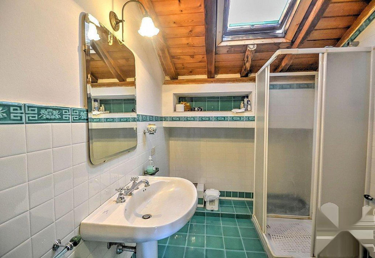 Bathroom 3, Villa with garden near the sea. Wi-Fi, Catania