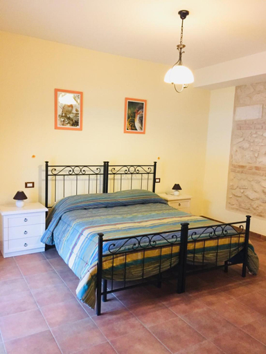 Bedroom 2, Pettorano Sul Gizio Apartments, L'Aquila