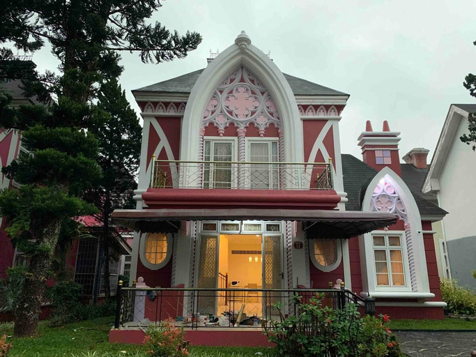 Newly Renovated, Kota Bunga Family Friendly Villa, Bogor