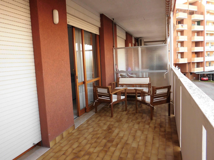 Others 5, Schone Wohnung fur 5 - A C - Terrasse - Pool, Venezia
