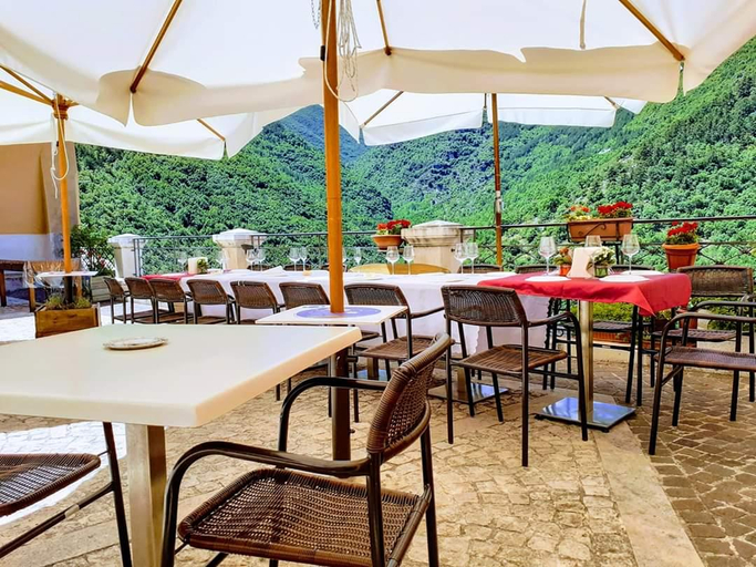 Food & Drinks, Il Poggio Dei Pettirossi, L'Aquila