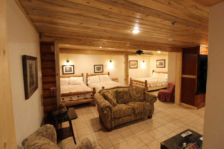 Others 5, The Historic Wapiti Lodge, Park