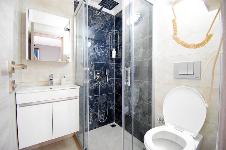 Bathroom 2, Hotel Eroglu, Fethiye