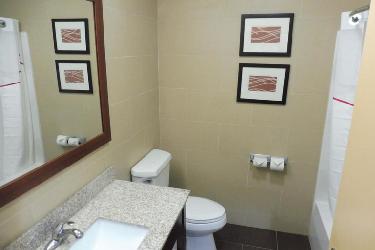 Bathroom 4, Red Roof Inn Fairfield, Essex