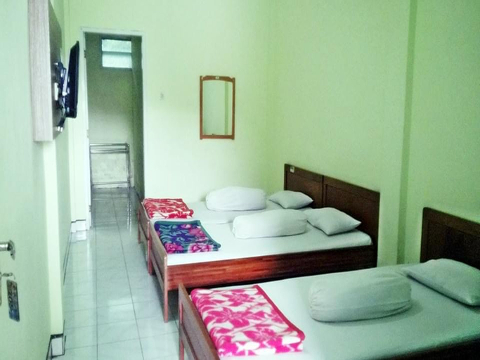 Bedroom 2, Hotel Bukit Indah Malino, Gowa