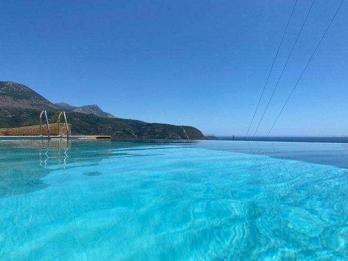 Others 2, Stone made Villa with Private Pool & Amazing View, Peloponnese