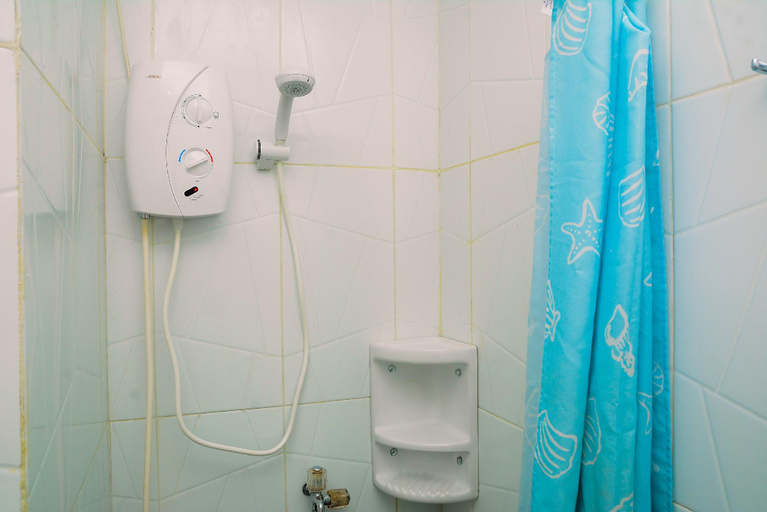 Bathroom 3, Comfy and Beautiful 2BR Menteng Square By Travelio, Jakarta Pusat