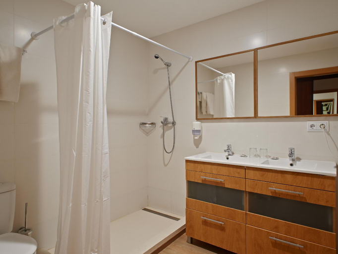 Bathroom 4, Bluewater Hotel, Baleares
