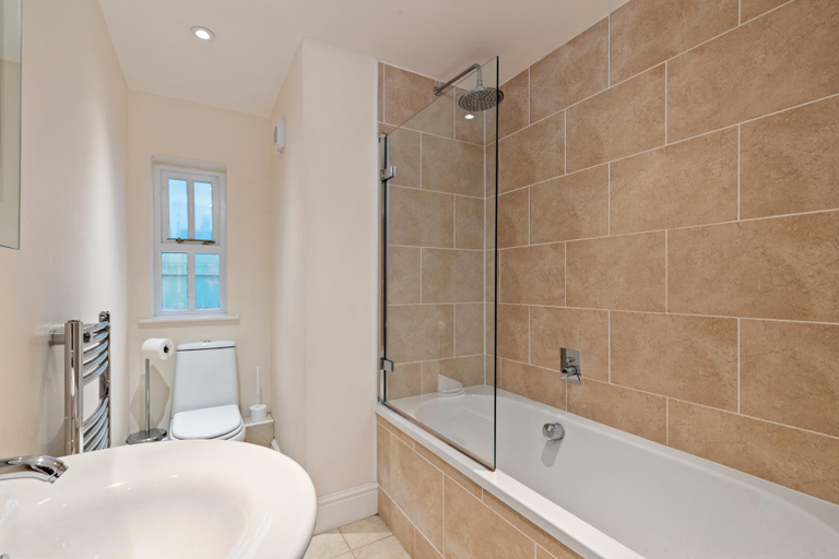 Others 4, Park Place Court - Close to Beach with Parking, Pembrokeshire