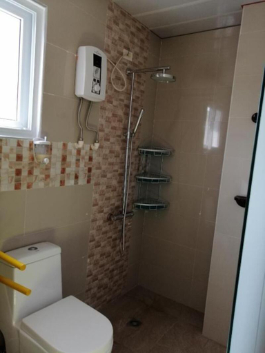 Bathroom, Marlene's Hilltop Villa - 1BR Apt #4, Balamban